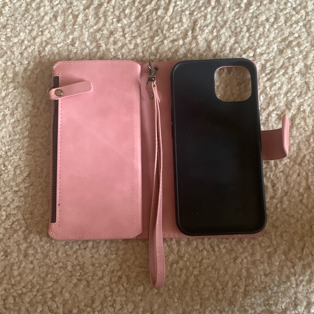 iPhone 13 clutch